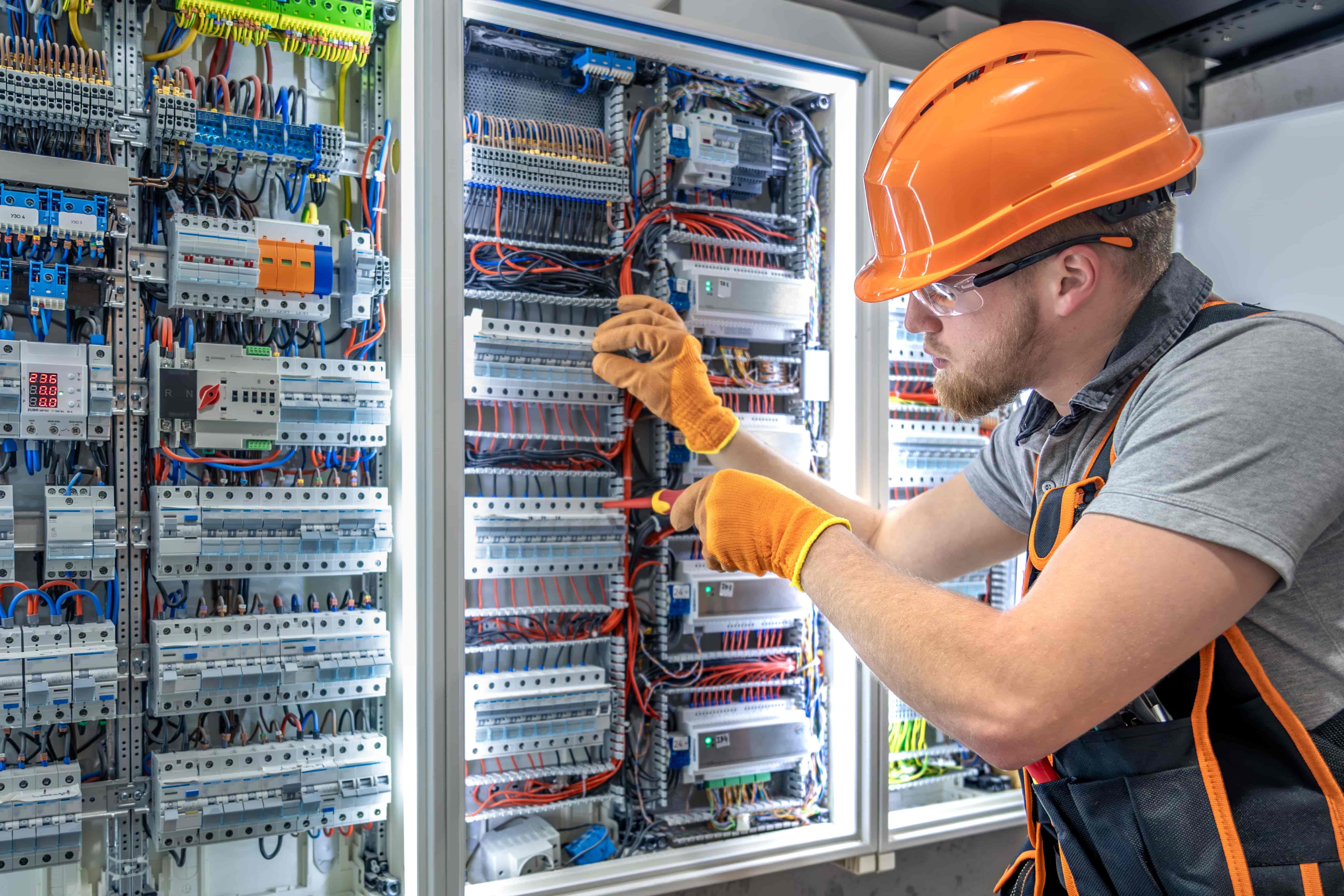 Emergency vs. Standard Electrical Service: Who to Call and When