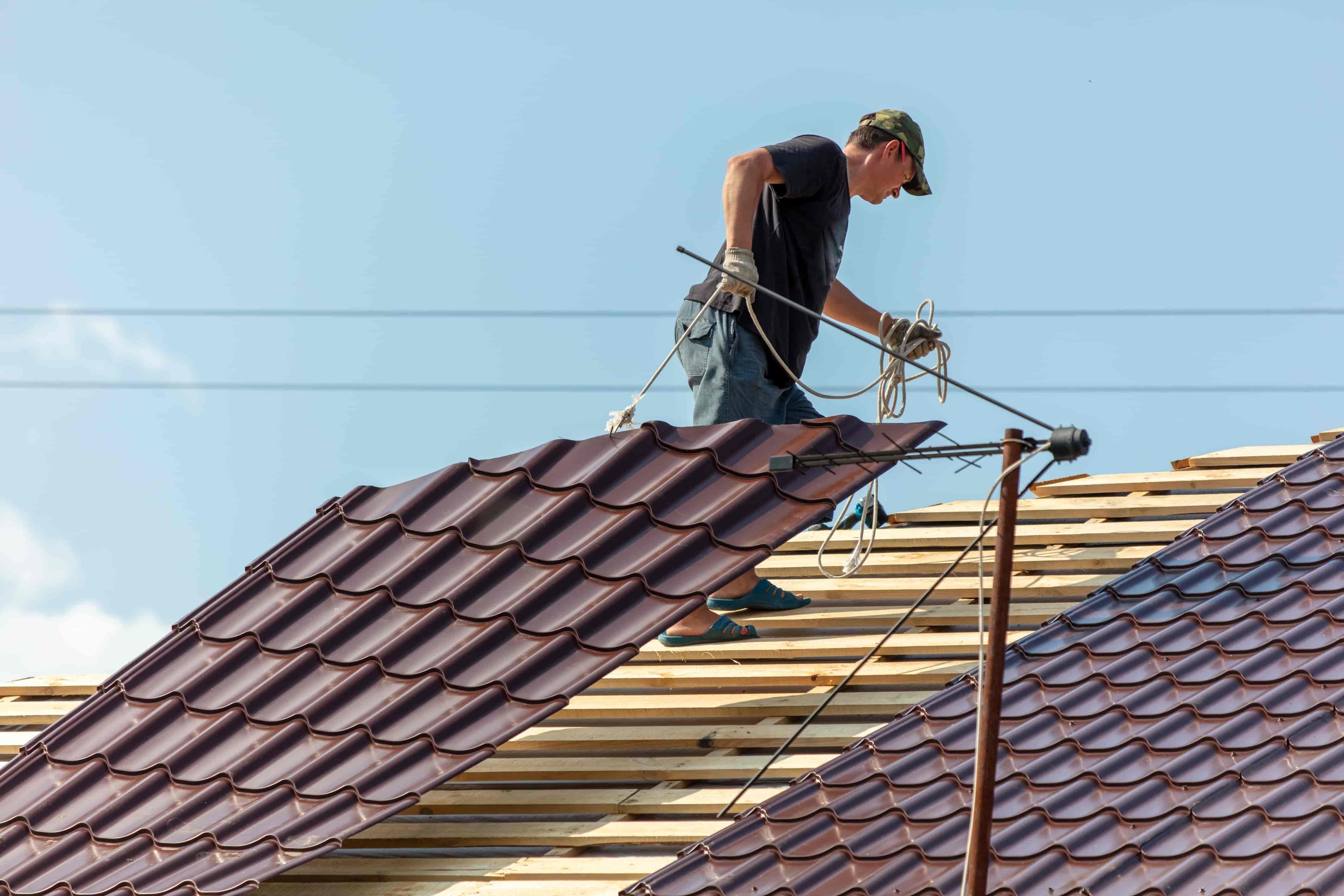 Asphalt Shingles vs. Metal Roofing: A 20-Year Cost Comparison