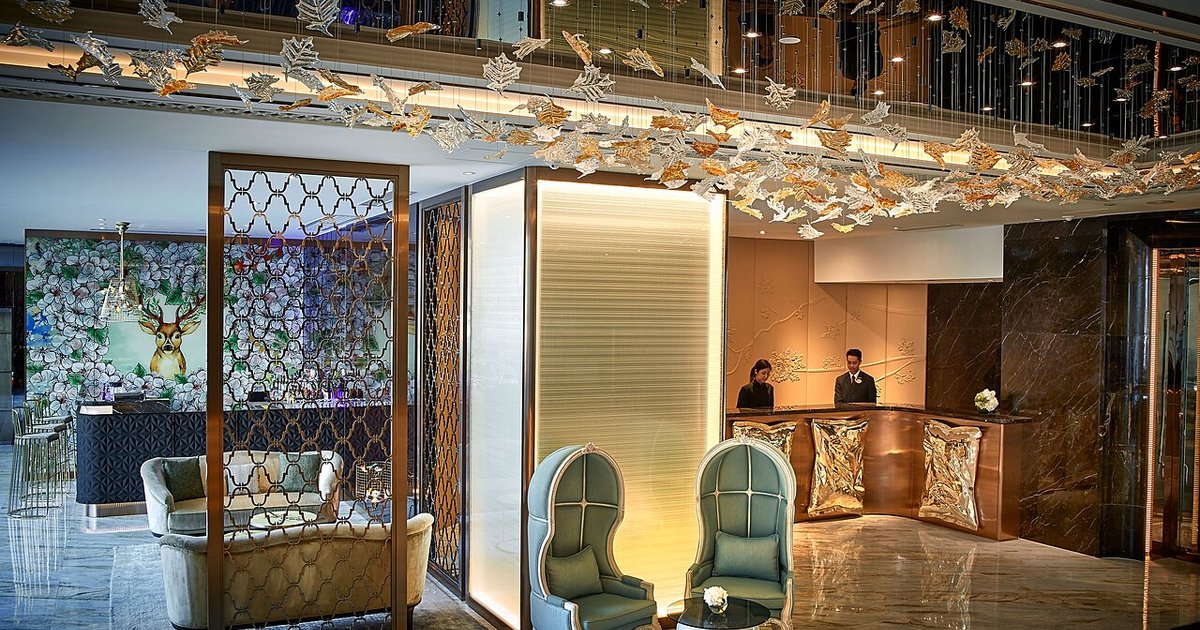 How Airlines and Hotels Use Loyalty Tiers to Reward Frequent Customers