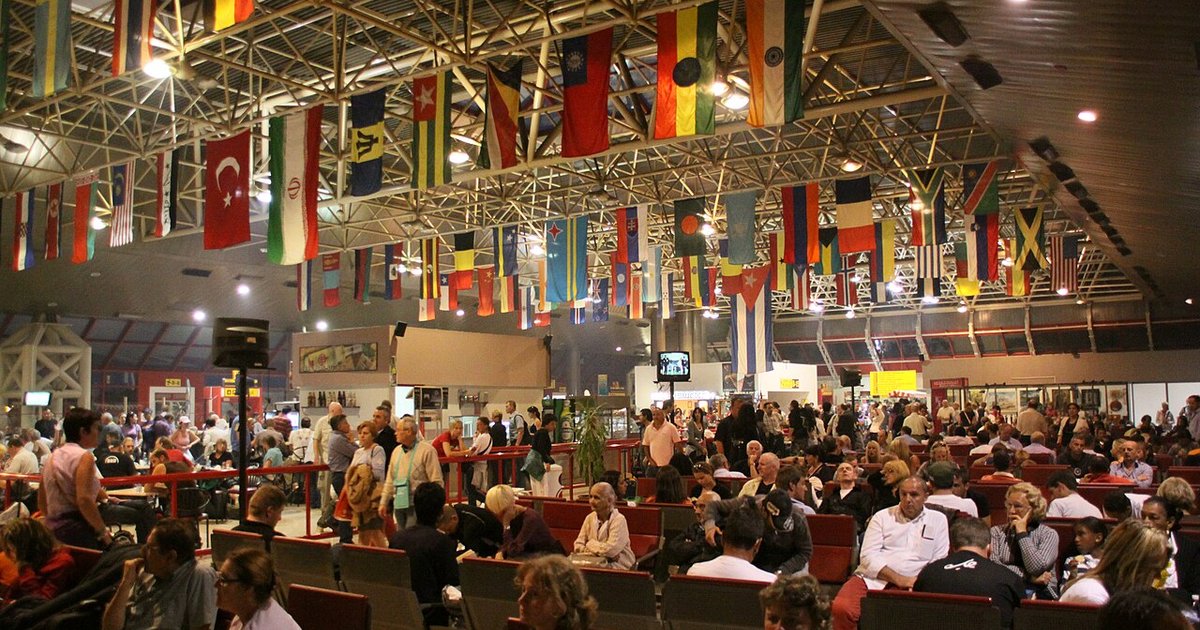 Understanding Layovers: How to Make the Most of a Long Connection